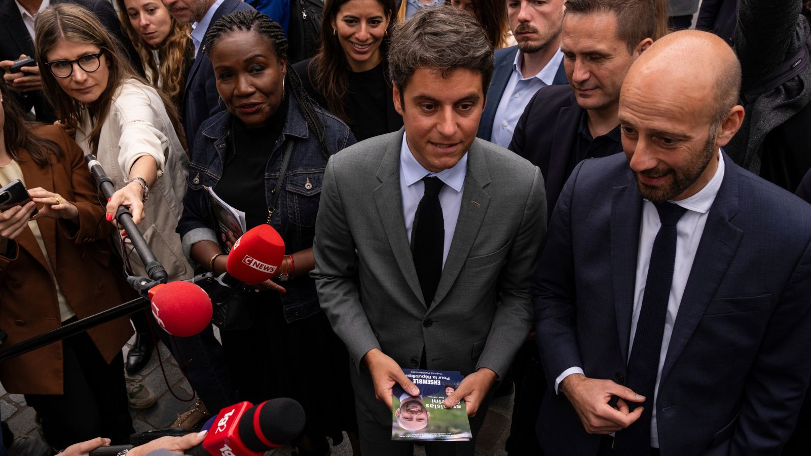 French candidates make hurried deals to try to stop far-right National Rally from leading government | World News