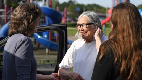 Missouri woman who served 43 yrs in prison free after her 1980 murder  conviction overturned | World News - The Indian Express