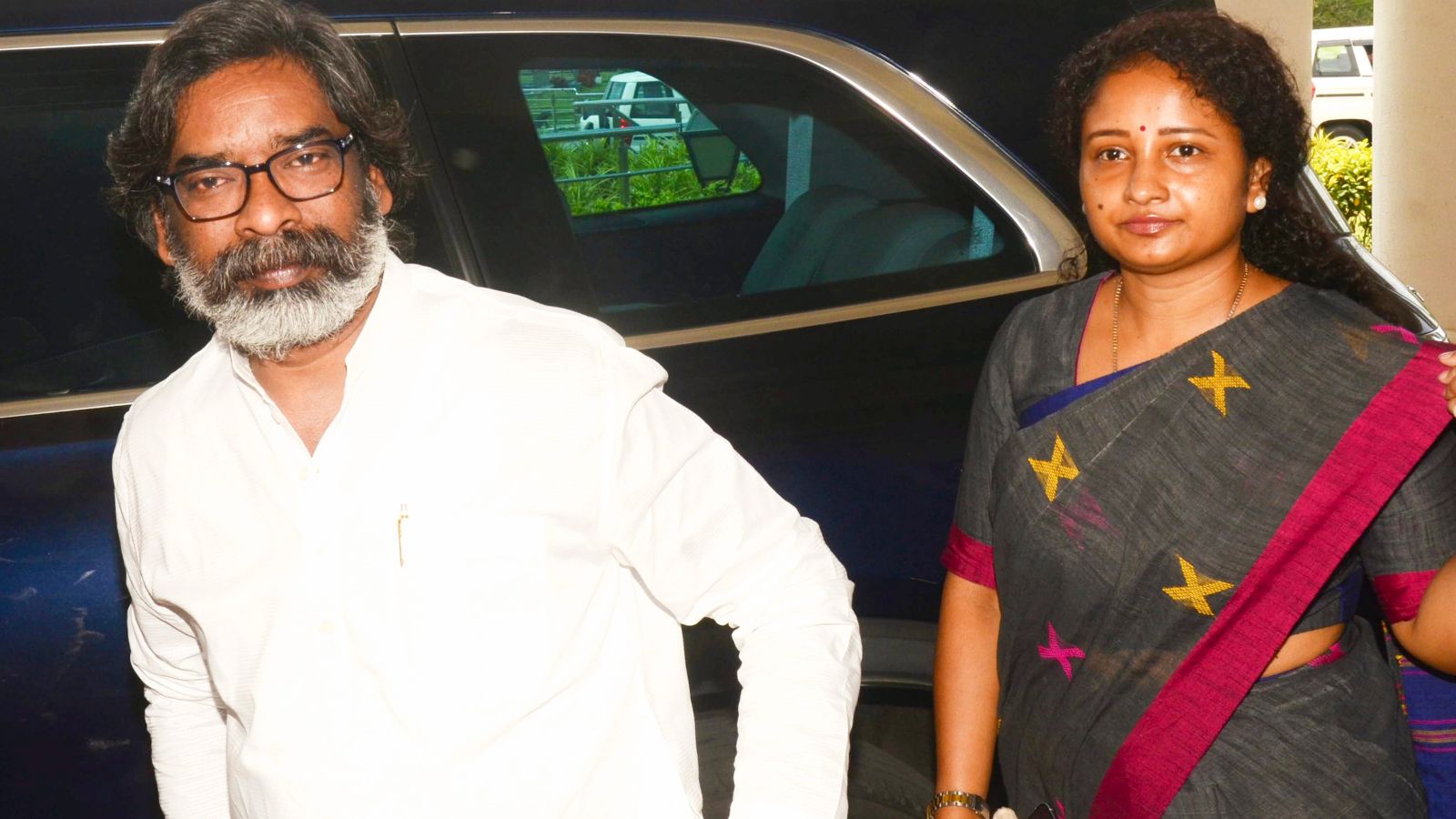 Ranchi: Jharkhand Chief Minister Hemant Soren with his wife and JMM MLA Kalpana Soren arrives to attend the Monsoon session of the Jharkhand Assembly, in Ranchi
