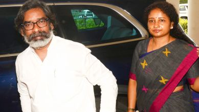 Ranchi: Jharkhand Chief Minister Hemant Soren with his wife and JMM MLA Kalpana Soren arrives to attend the Monsoon session of the Jharkhand Assembly, in Ranchi