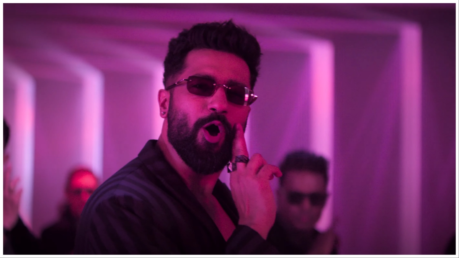 Bad Newz: Vicky Kaushal is all about swag in Karan Aujla’s new song ‘Tauba Tauba’. Watch | Bollywood News
