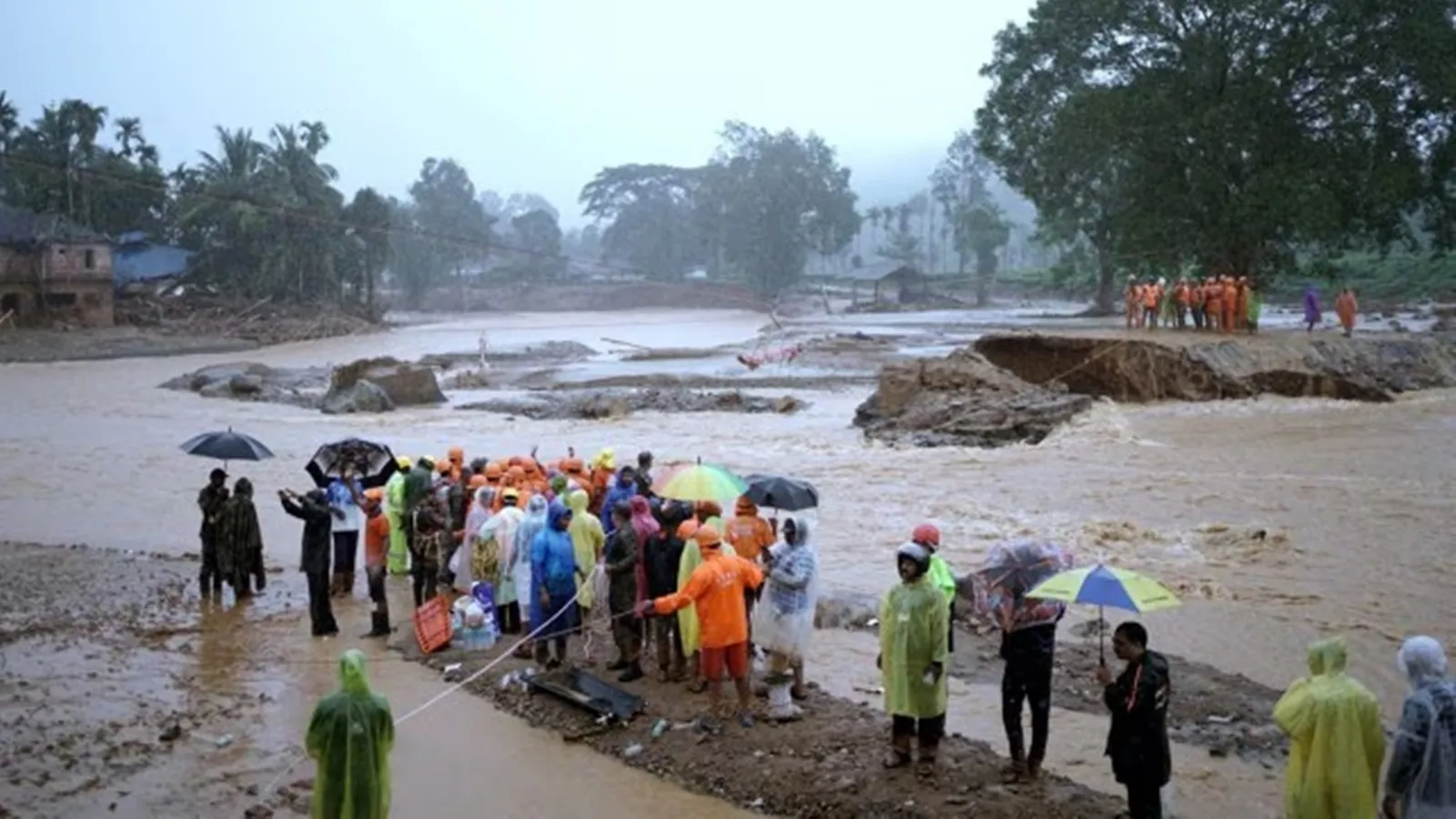 Wayanad Landslide: Army Deploys Six Rescue Columns, Medical Aid Posts ...