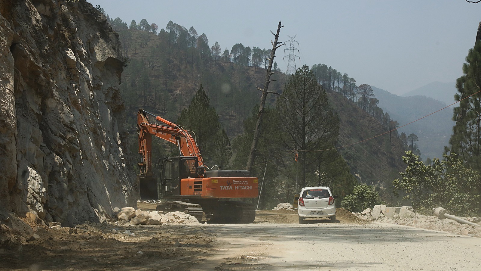 3 dead, 8 injured as landslide hits Kedarnath Yatra route