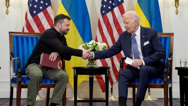 Pentagon to supply  arms to Ukraine, biden