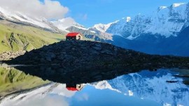 Uttarakhand Bagheshwar temple on glacier