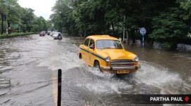 Kolkata rains, Kolkata Red alert, north Bengal rains, bengal water level, Bengal rivers water level, Meteorological Department, Indian express news