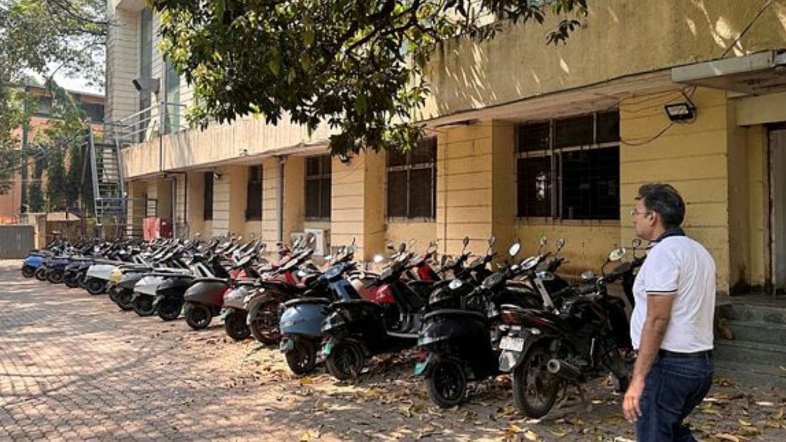 Over 100 bike taxis seized in Bengaluru for operating despite Karnataka HC order