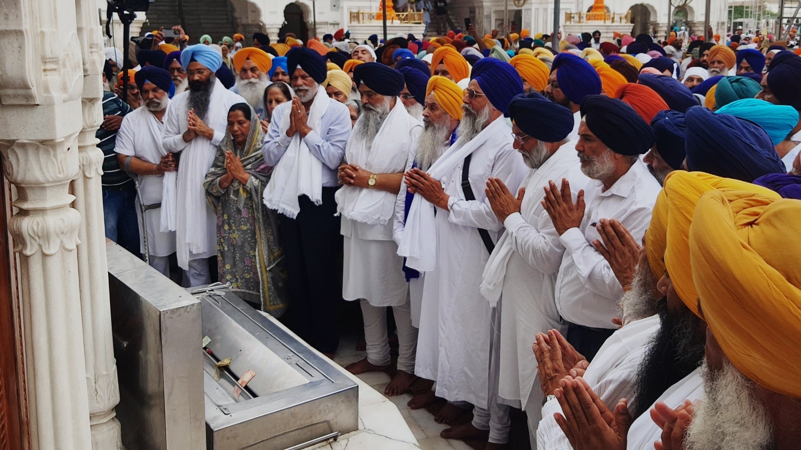 SAD Rebels Apologise At Akal Takht Sahib, Blame Sukhbir Badal For ...