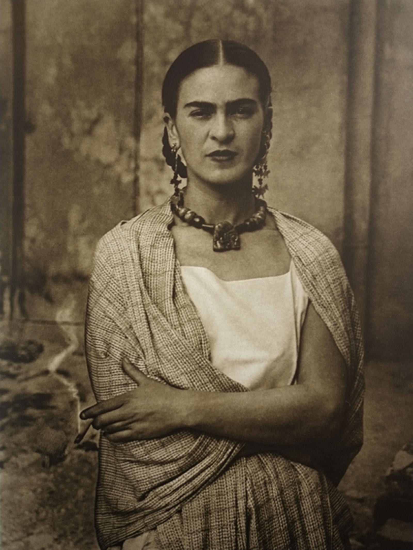 Frida Kahlo photographed in 1932 by her father, Guillermo Kahlo. (Wikimedia Commons)