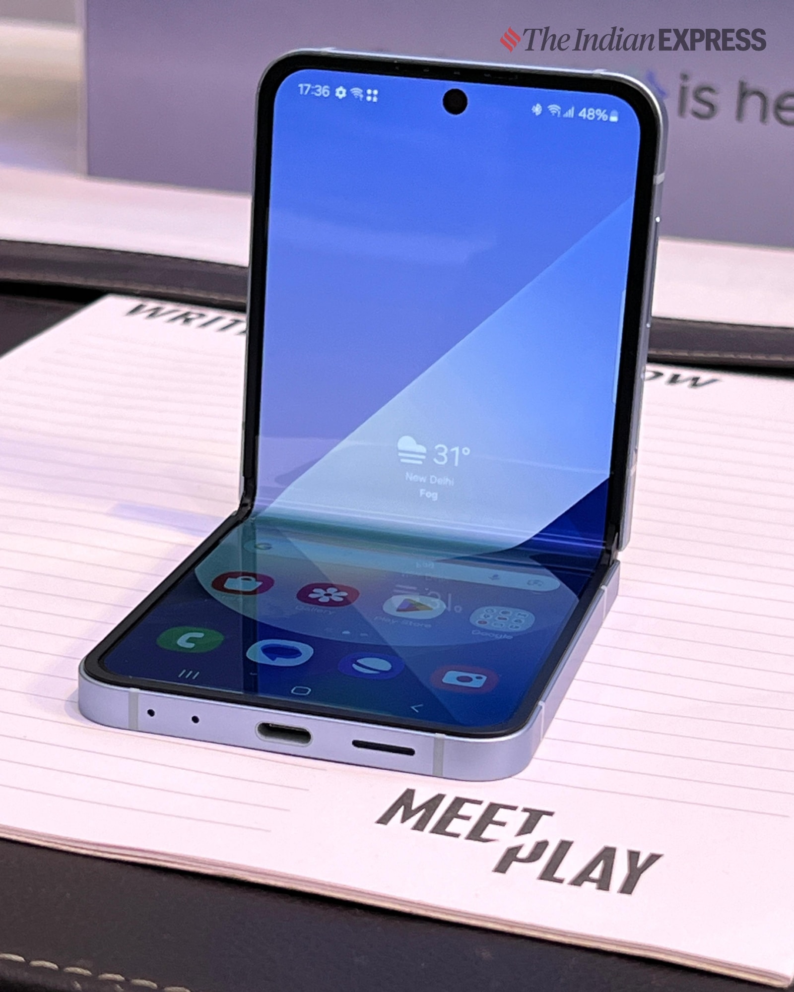 Folding smartphones