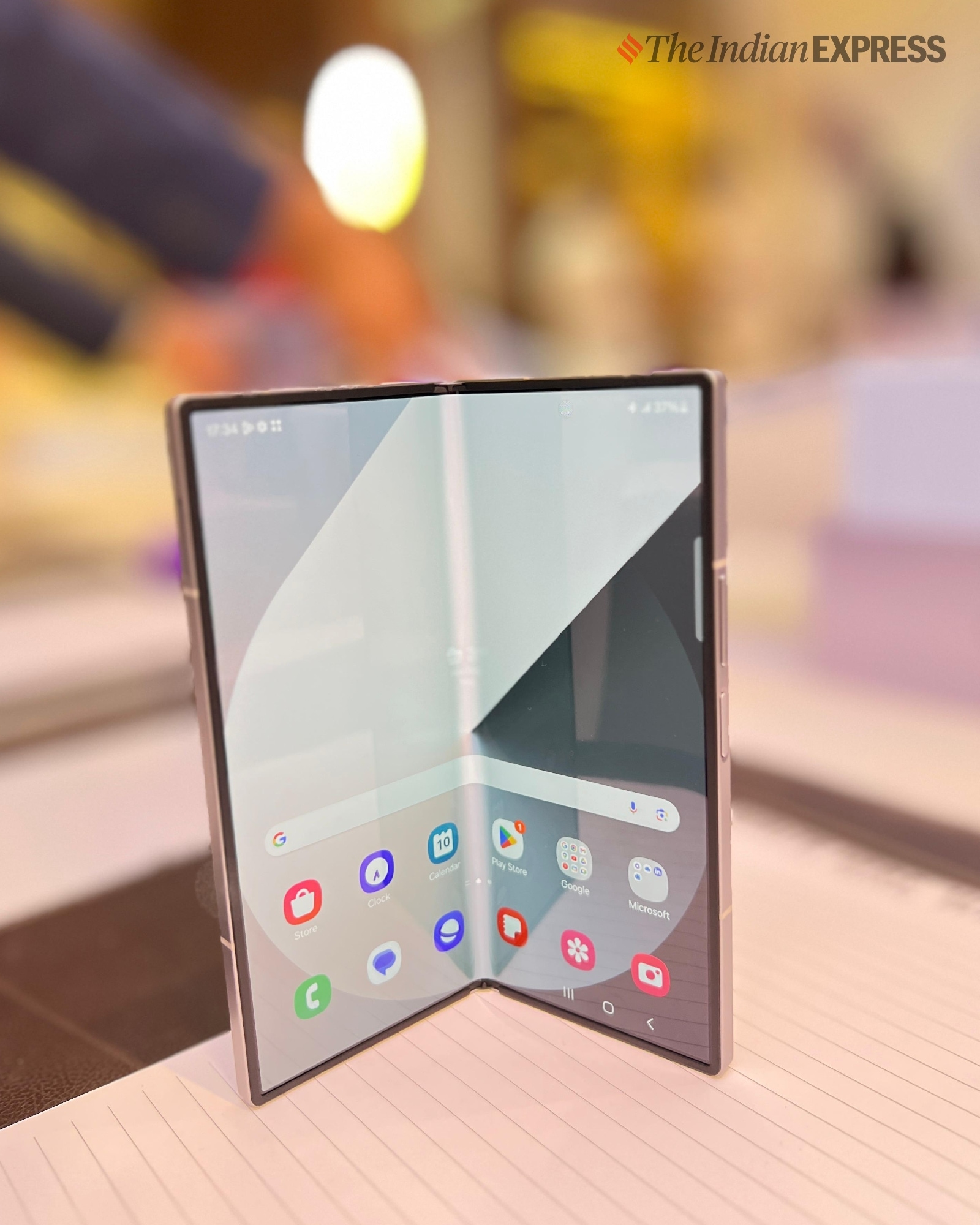 Folding smartphones