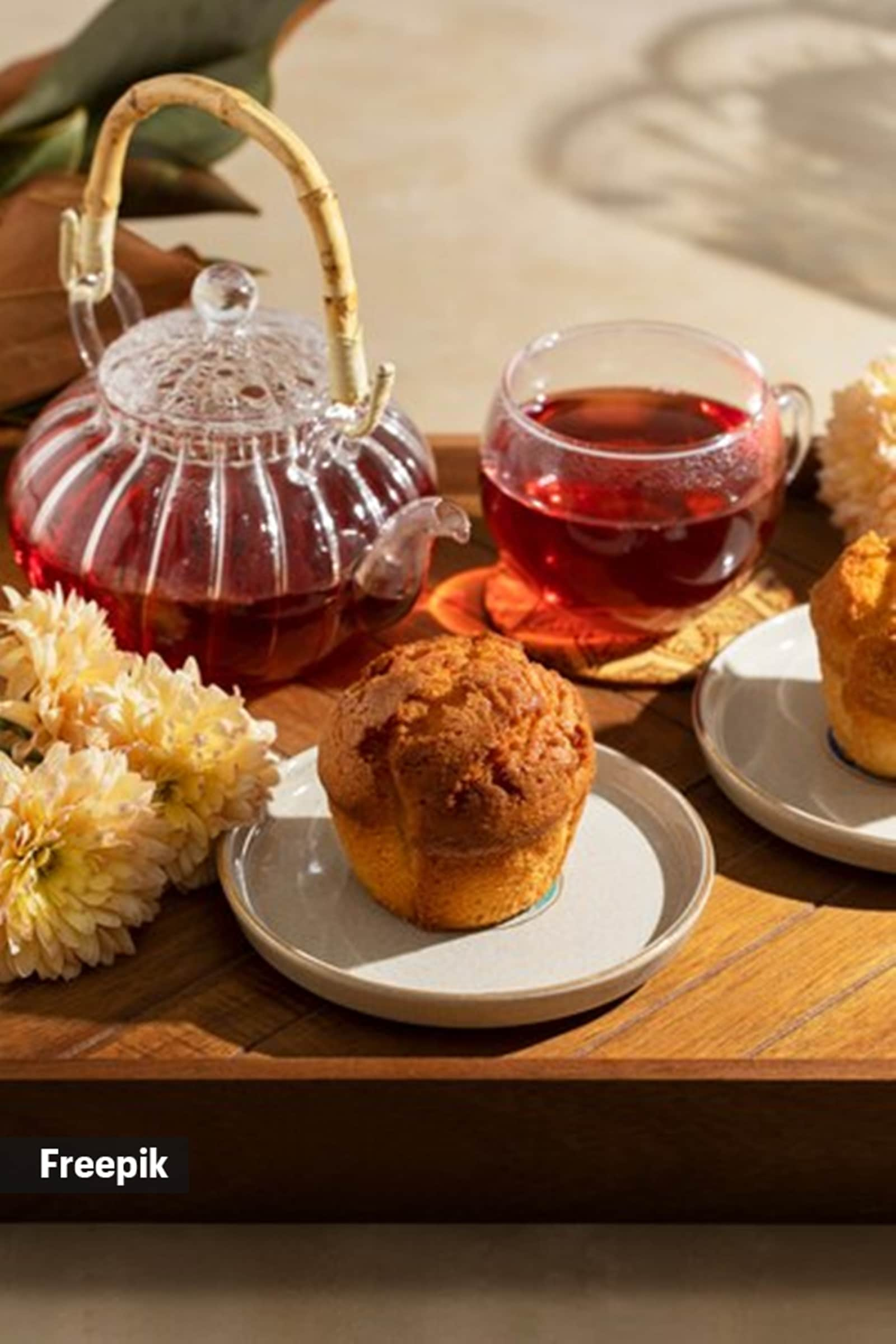 What is the difference between high tea and afternoon tea?