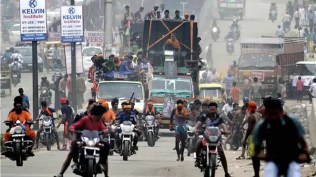 Ghaziabad kanwar route, Ghaziabad traffic restrictions, Delhi traffic police, Ghaziabad new traffic advisory, car hits kanwariyas, Ghaziabad police, kanwar yatra, Indian express news