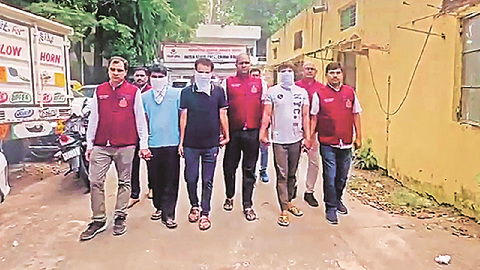 7 held in kidney transplant racket: Two Bangladeshi nationals stayed in hotel behind hospital; never doubted them, say staff – The Indian Express 