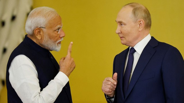 Prime Minister Narendra Modi and Russia President Vladimir Putin. (PTI)
