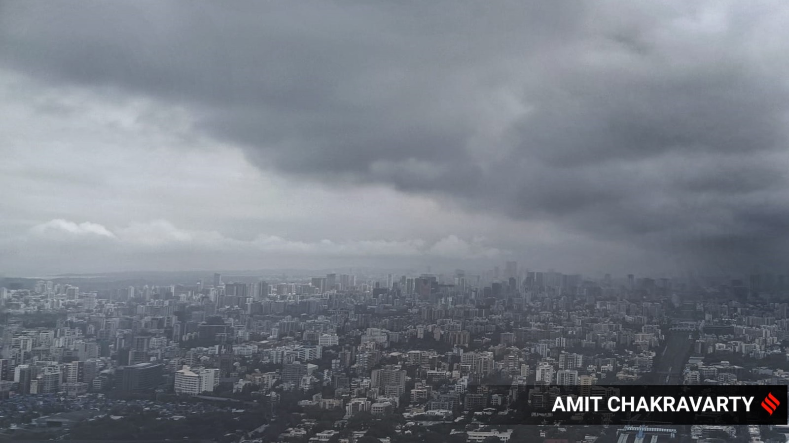 Delays expected in flights to and from Mumbai amid heavy rainfall, say ...