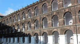 Radial jail