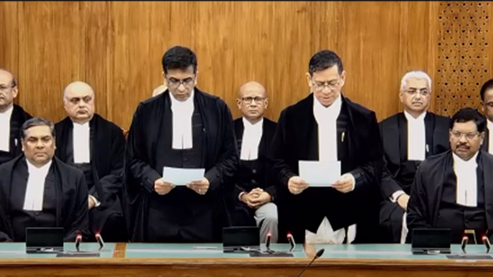 Supreme Court attains full strength as 2 judges take oath | India News ...