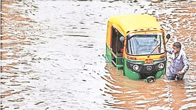delhi waterlogging, delhi heavy rains, delhi Health minister, Delhi hospitals, dengue cases, spike in dengue cases, Delhi government hospitals, Indian express news