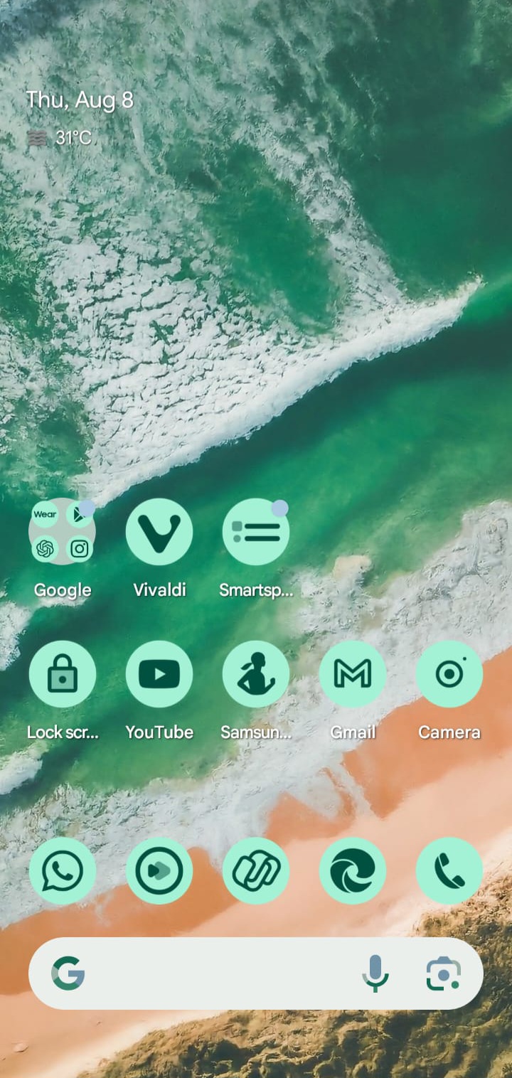 A widget-less homescreen can help free up some resources on your old Android phone.