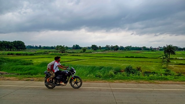 Named after the native American tribe famed for their warring skills and horsemanship, the TVS Apache ostensibly appeals to a macho sensibility