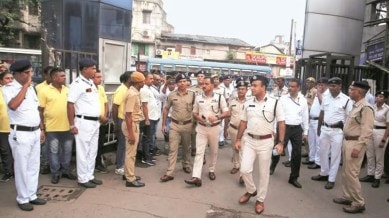 Kolkata doctor rape case, Kolkata Police notices, misinformation spreading, junior doctors identity revelation, Kolakta rape and murder, Trinamool Congress, BJP, Kolkata doctor murder, Mamata Banerjee, TMC government, West Bengal government, doctors protest