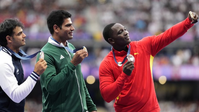 Olympics Neeraj Nadeem selfie