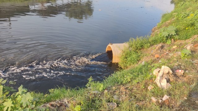 Buddha Nullah pollution, toxic waste in Buddha Nullah, Police complaint against PPCB officials, Kale Paani da Morcha, Buddha Nullah cleaning, Ludhiana police, Punjab Pollution Control Board, PPCB secretary Gurindar Singh Majithia, Indian express news