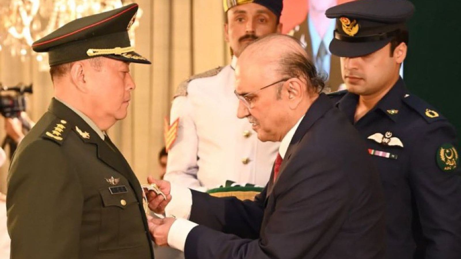 Pakistan’s Nishan-e-Imtiaz (Military) awarded to top Chinese general