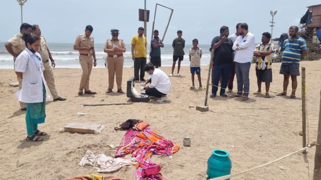 versova beach accident