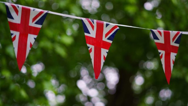 UK fellowships: The maximum funding available is £40,000.