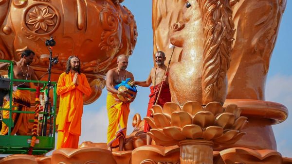 90-foot-tall-bronze-statue-of-lord-hanuman-becomes-new-landmark-in