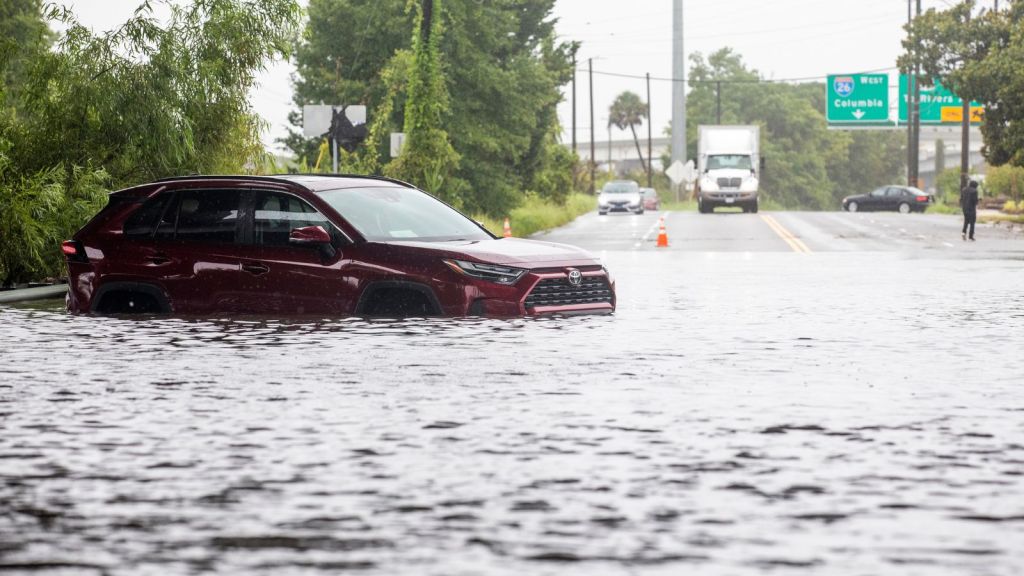 Watch | Thunderstorms with heavy rain cause flooding across New York ...