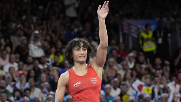Vinesh Phogat disqualified Olympics