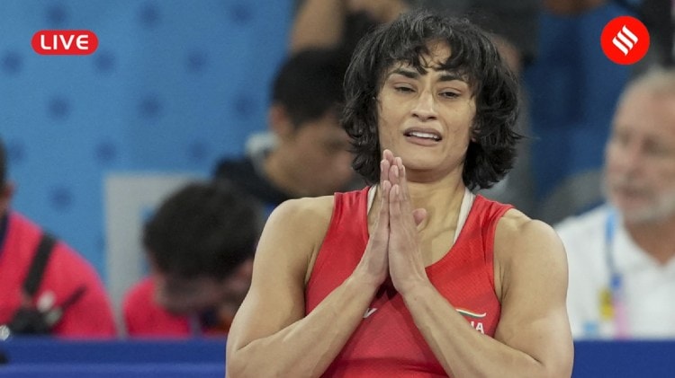 Vinesh Phogat India Arrival Live: Vinesh Phogat returns to India for the first time since Paris Olympics.