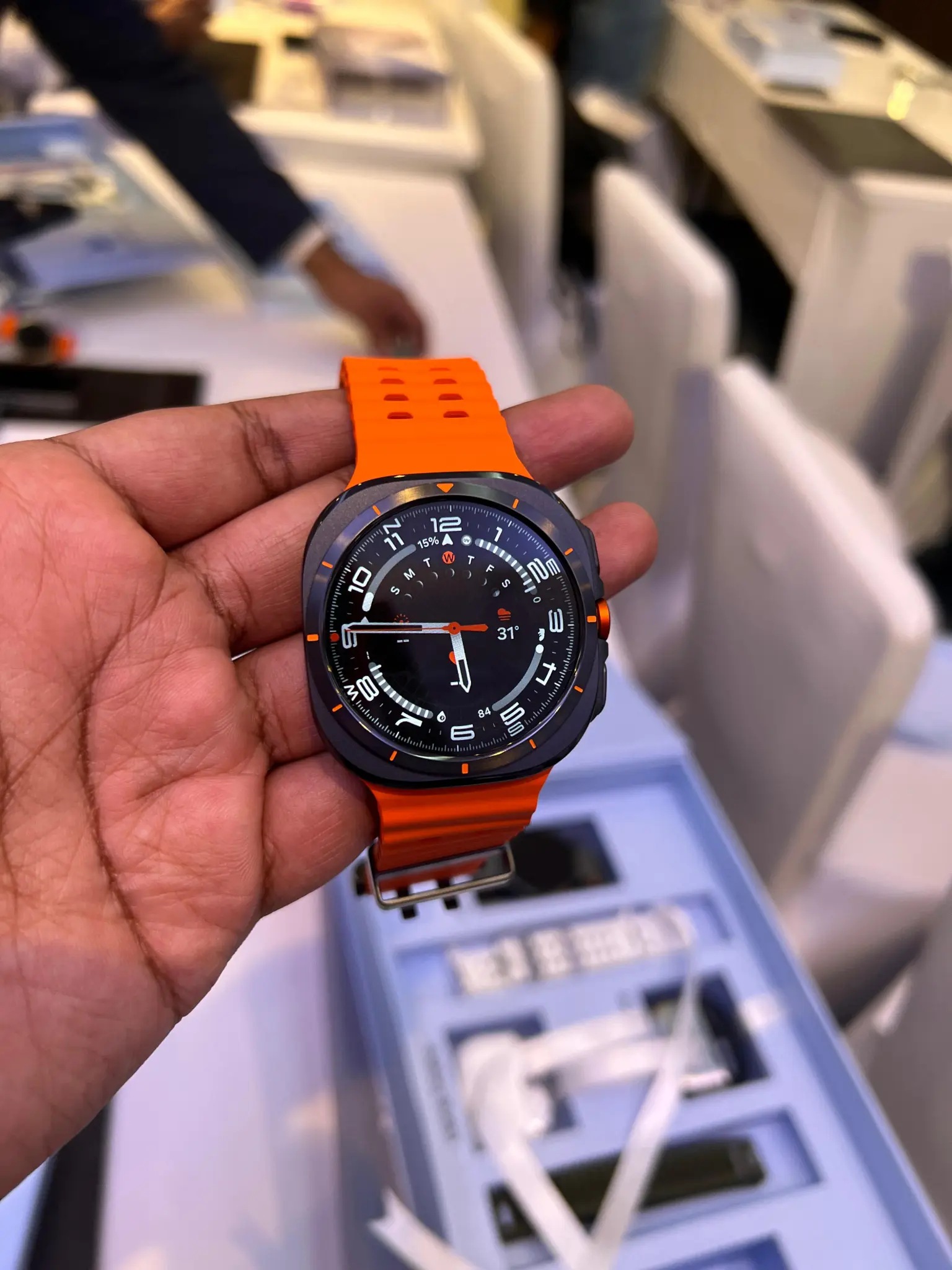 Galaxy Watch Ultra looks a lot like Apple Watch Ultra.