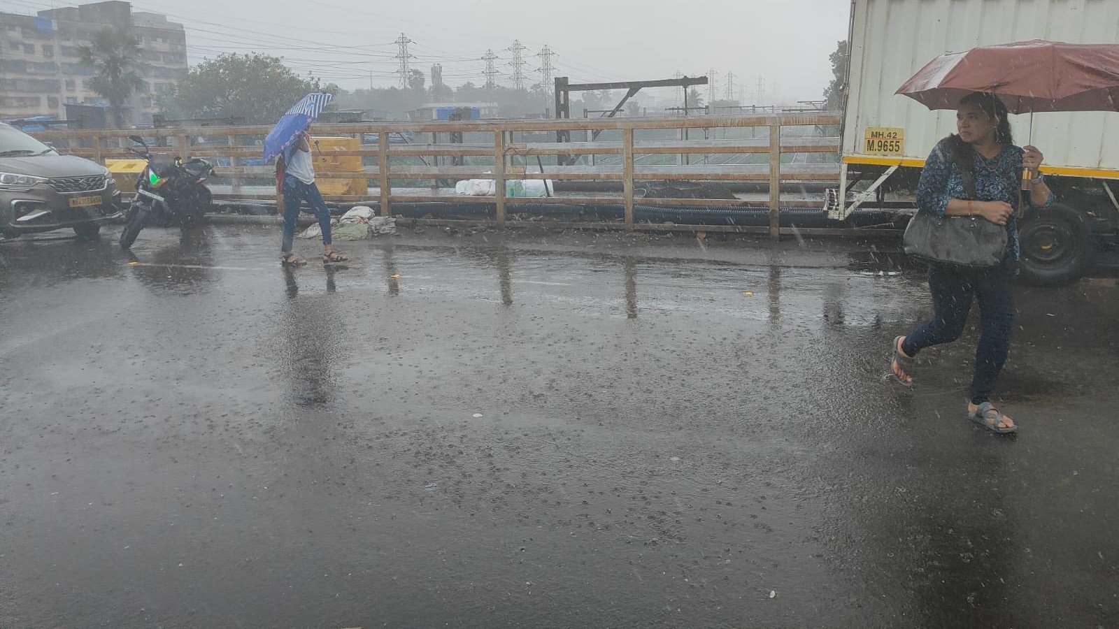 Imd Predicts Heavy Rain In Several Maharashtra Districts Yellow Alert