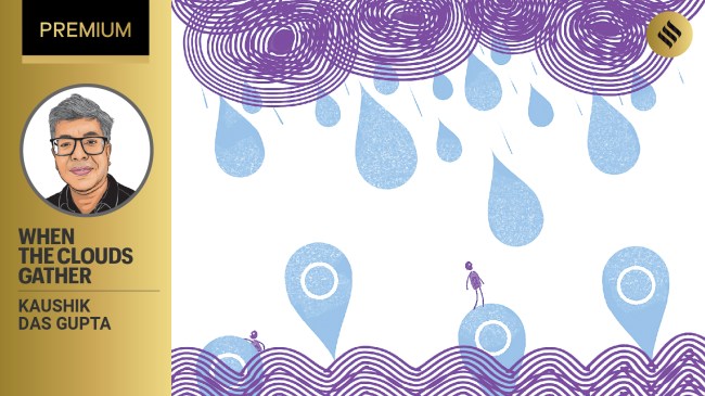 Students protest at Rau's IAS coaching centre after three UPSC aspirants died due to flooding in the basement at Old Rajinder Nagar in New Delhi (Express Photo by Amit Mehra)