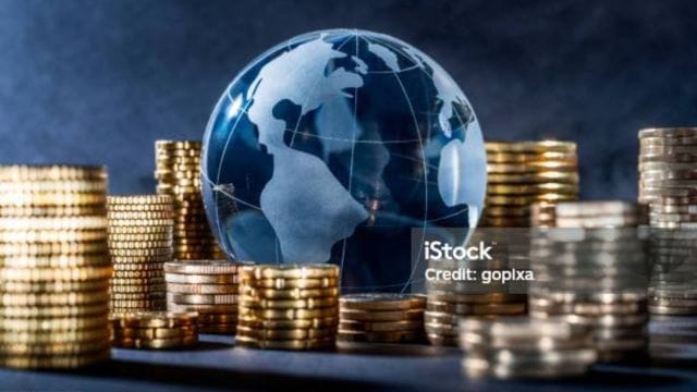 Top 10 countries with the most billionaires, as of 2024 are as follows.