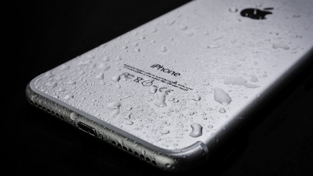 Waterproof smartphones