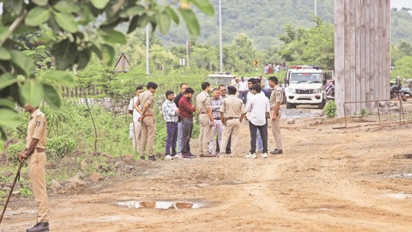 Garudeshwar taluka total shutdown, tribal youths murder case, twin tribal murders, protest against murder, Statue of Unity, AAP MLA Chaitar Vasava, Vasava Gujarat bandh call, Aam Aadmi Party, Indian express news