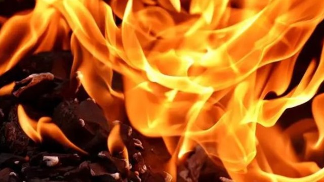 agra train control department fire