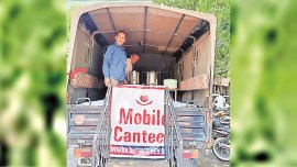 delhi food truck, fresh meals, Delhi traffic cop, fresh meal at food truck, call of duty, Delhi Traffic Police, food for delhi traffic police, Indian express news