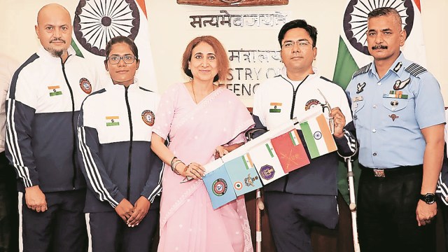 differently-abled mountaineers, Mount Kilimanjaro, Himalayan Mountaineering Institute, first divyangjan expedition, largest Indian flag atop Mt Kilimanjaro, Kanchenjunga National Park, highest peak, African continent, Independence Day event, Indian express news