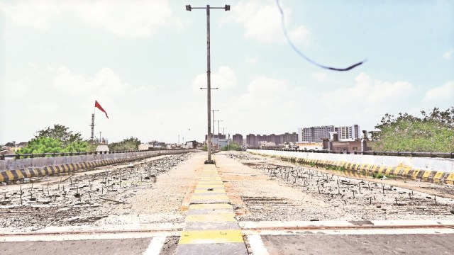 Hatkeshwar Bridge, Hatkeshwar Bridge construction, Hatkeshwar Bridge contractor, AMC, CTM crossroads, Hatkeshwar Bridge budget, Indian express news