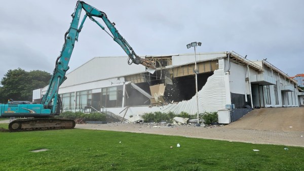 Claiming that the demolition was carried out “wrongfully based on misinformation”, Nagarjuna said if the court had decided against him then he would have carried out the demolition himself. (Express)