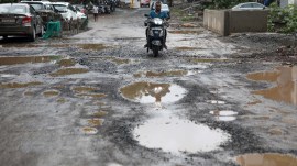 Mumbai potholes BMC
