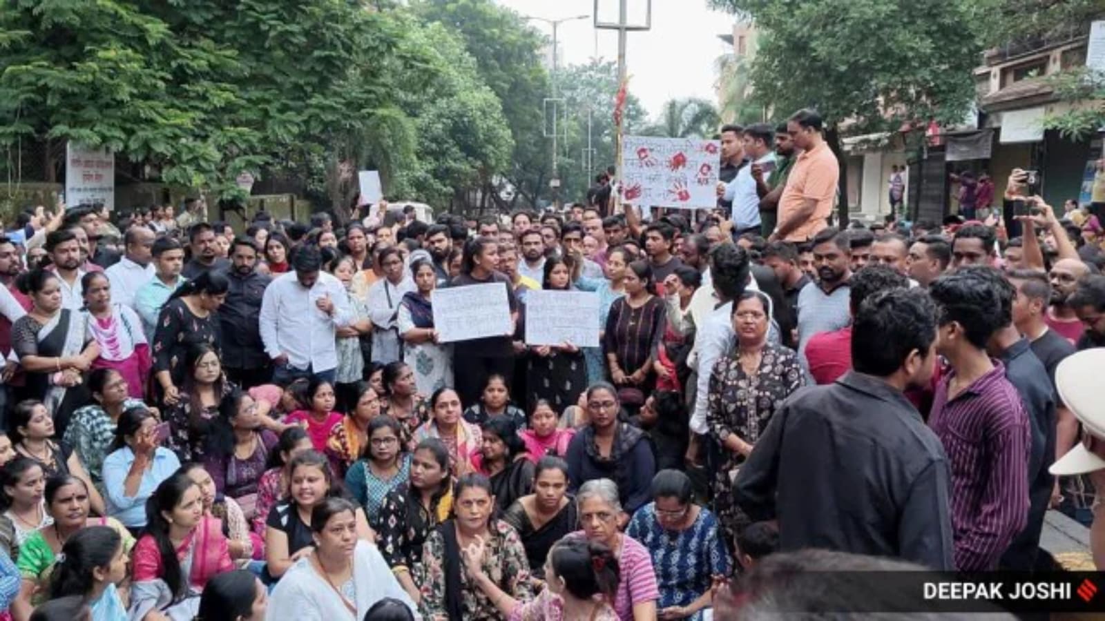 Badlapur Sexual Assault: Mob Attacked Family Of Accused, Vandalised His ...