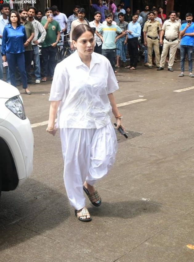 Malaika Arora's stepfather Anil Mehta's funeral