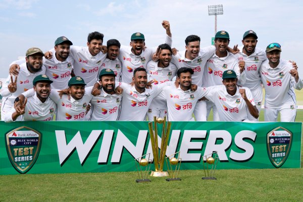 Bangladesh team photo after series win in Pakistan